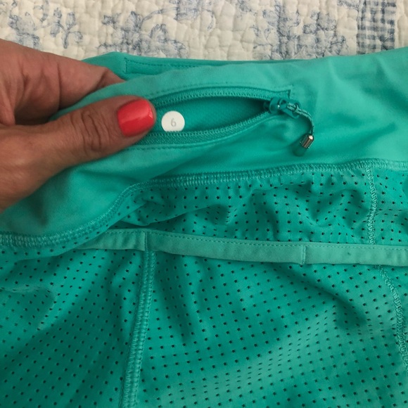 Lululemon speed shorts 6 Bali Breeze - Picture 4 of 5